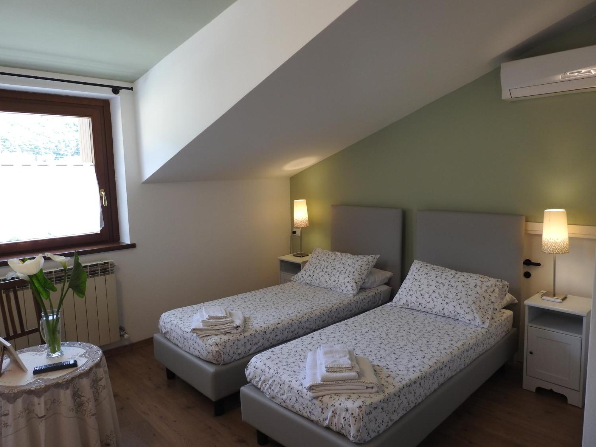 La Casa Di Clara Bed and Breakfast Esine Buitenkant foto